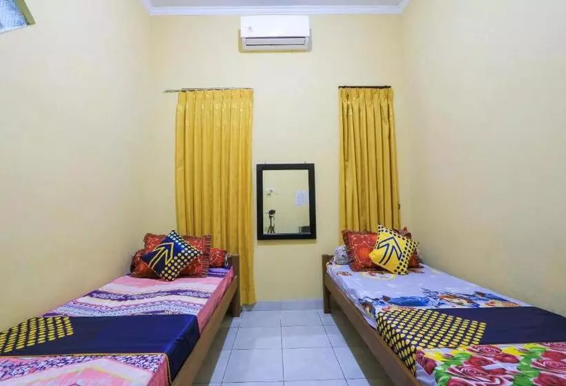 ホテル Spot On 2440 Wallet Family Residence Syariah