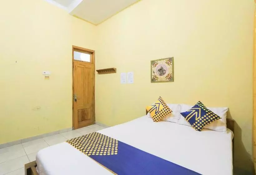 ホテル Spot On 2440 Wallet Family Residence Syariah