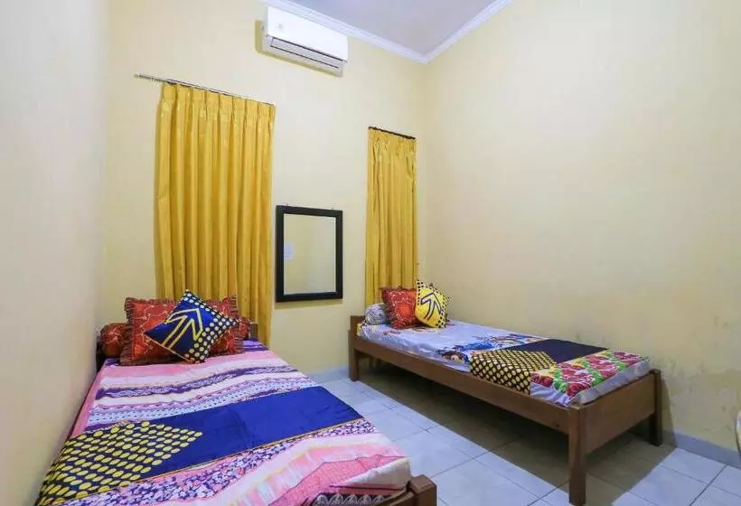 ホテル Spot On 2440 Wallet Family Residence Syariah