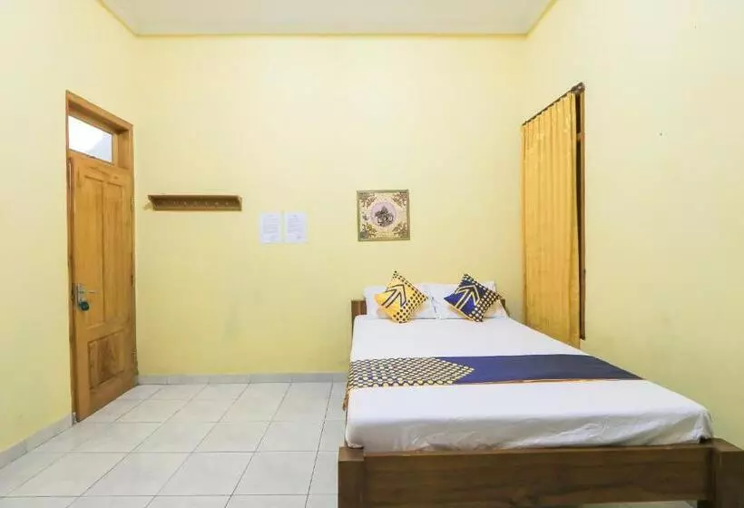 ホテル Spot On 2440 Wallet Family Residence Syariah