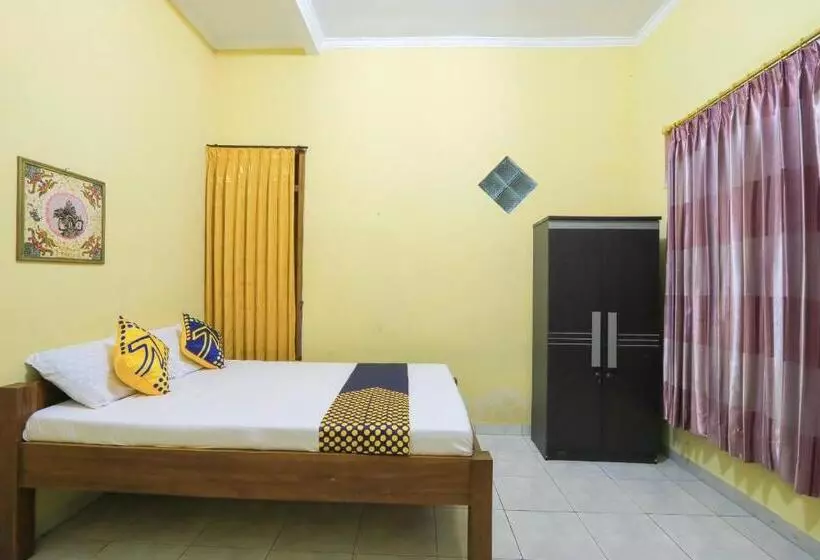 ホテル Spot On 2440 Wallet Family Residence Syariah