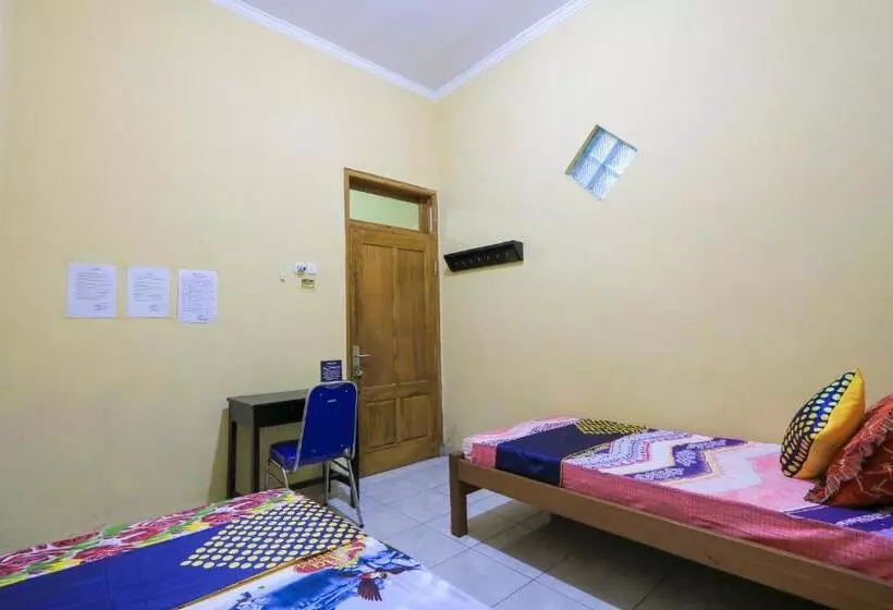 ホテル Spot On 2440 Wallet Family Residence Syariah