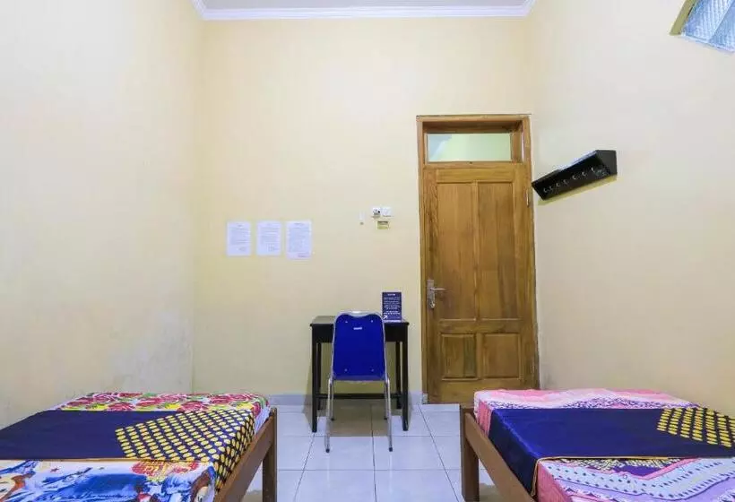 ホテル Spot On 2440 Wallet Family Residence Syariah