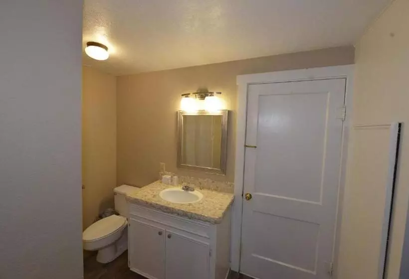 Motelli Shiner Country Inn