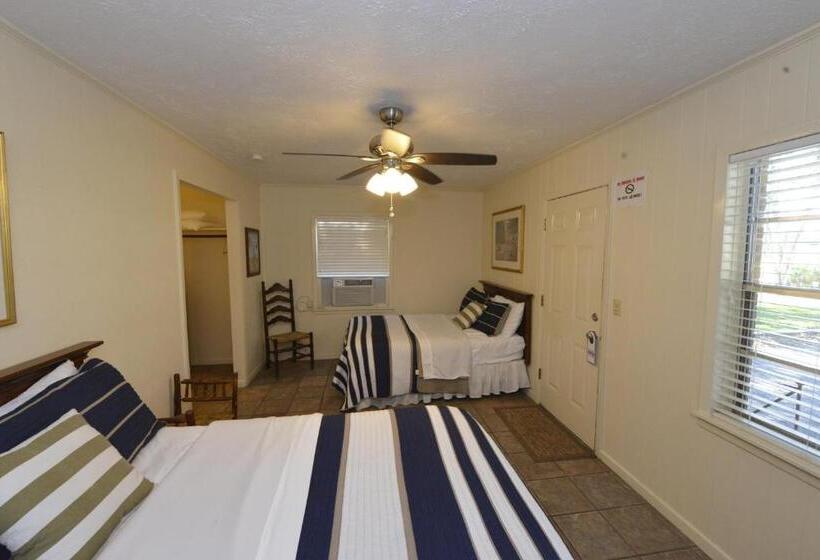 Мотель Shiner Country Inn