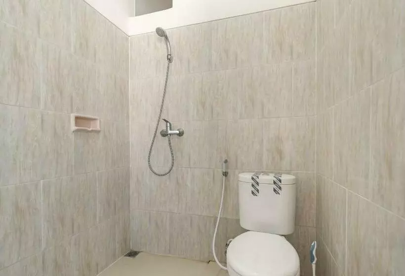 Majatalo Koolkost Near T2 Juanda Airport