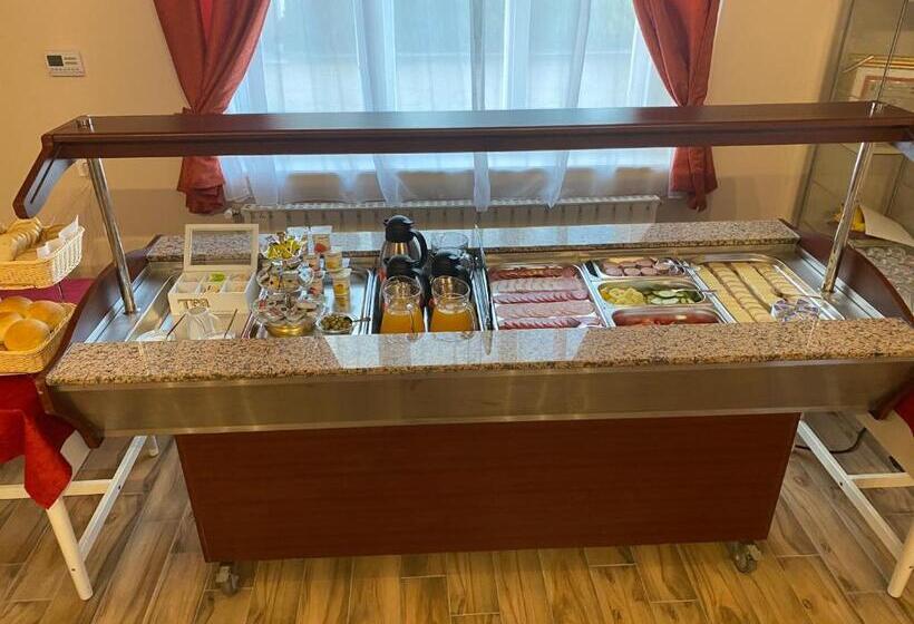 Bed and Breakfast Kamarás Klastrom House