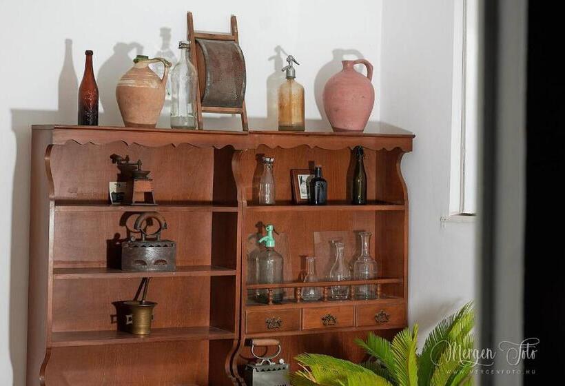 Bed and Breakfast Kamarás Klastrom House