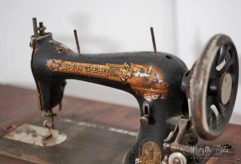 Bed and Breakfast Kamarás Klastrom House