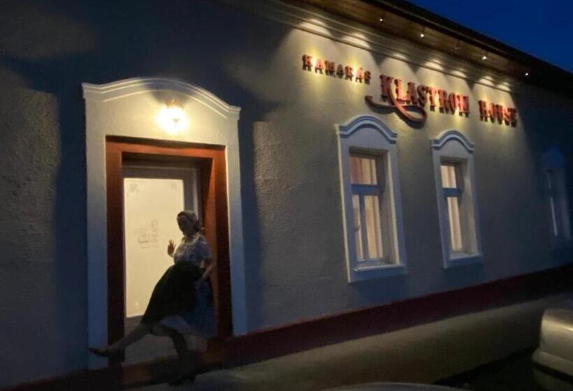 Bed and Breakfast Kamarás Klastrom House