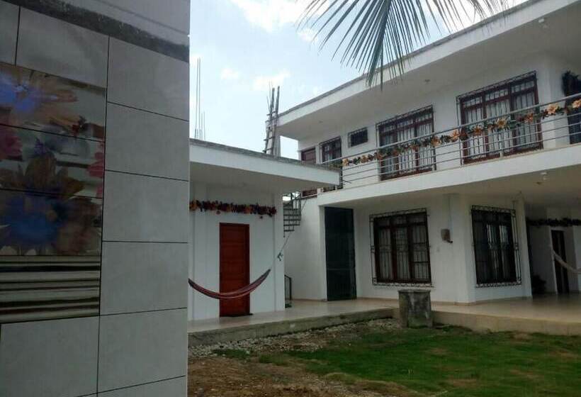 هتل Brisas Del Mar San Antero