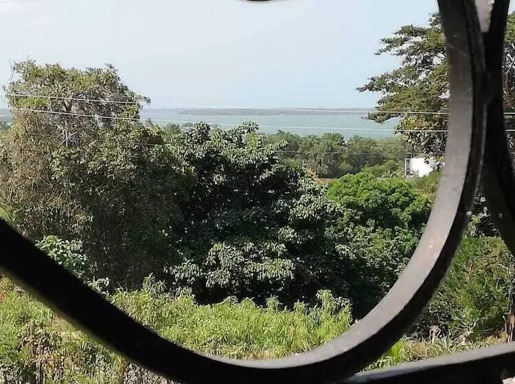 ホテル Brisas Del Mar San Antero