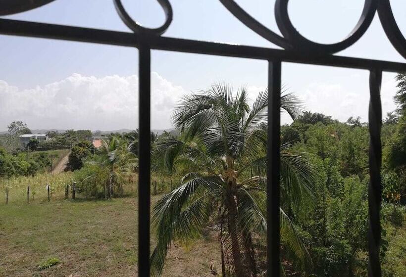 هتل Brisas Del Mar San Antero