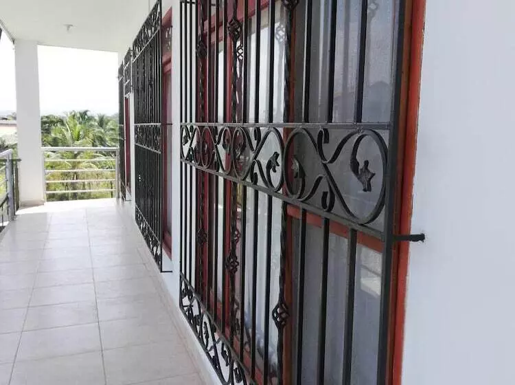 ホテル Brisas Del Mar San Antero