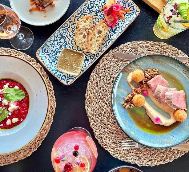 בית מלון כפרי Hilltop Borbirtok & étterem