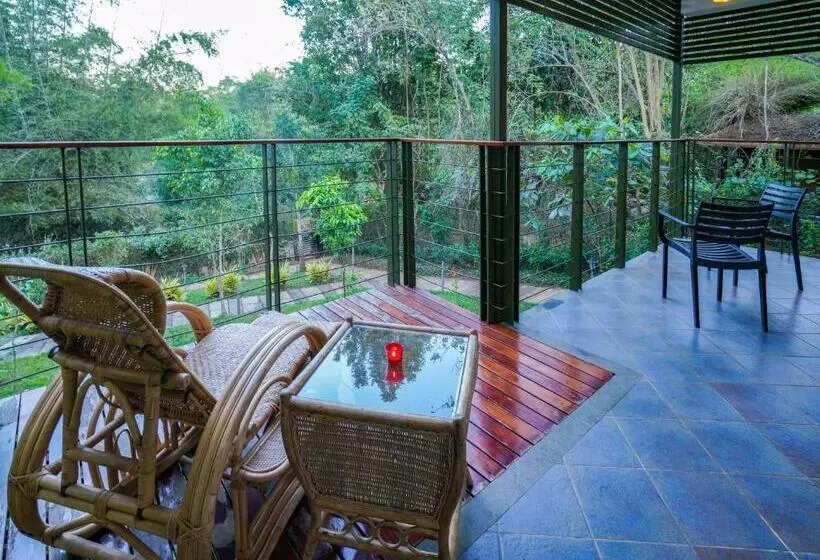 Hotelli Kuruva Island Resort And Spa   By Kabini Breeze, Wayanad