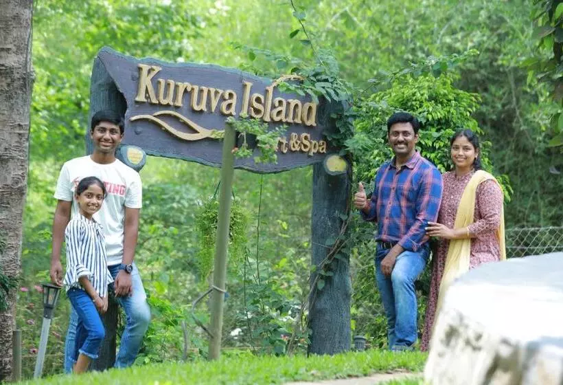 Hotelli Kuruva Island Resort And Spa   By Kabini Breeze, Wayanad