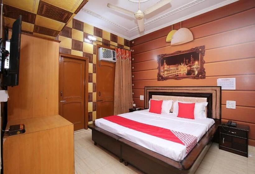 ホテル Ess Enterprises