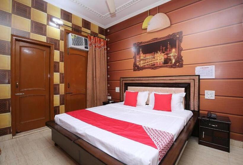 ホテル Ess Enterprises