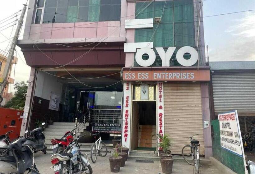 ホテル Ess Enterprises