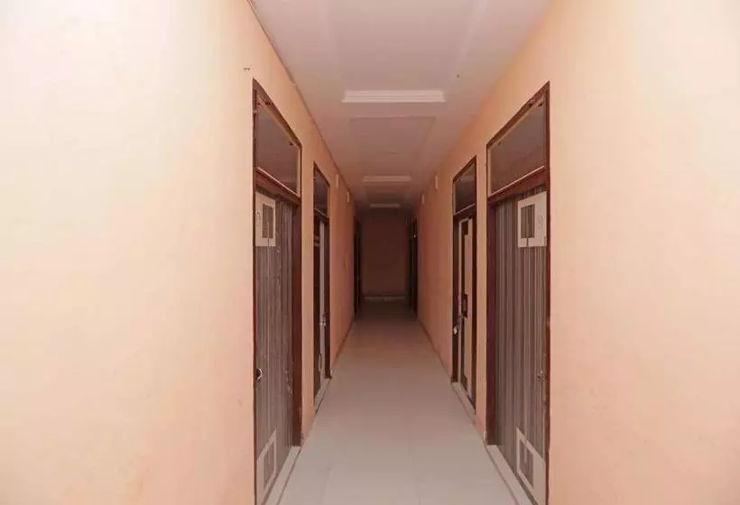 ホテル Oyo 44134  Radhika Resort