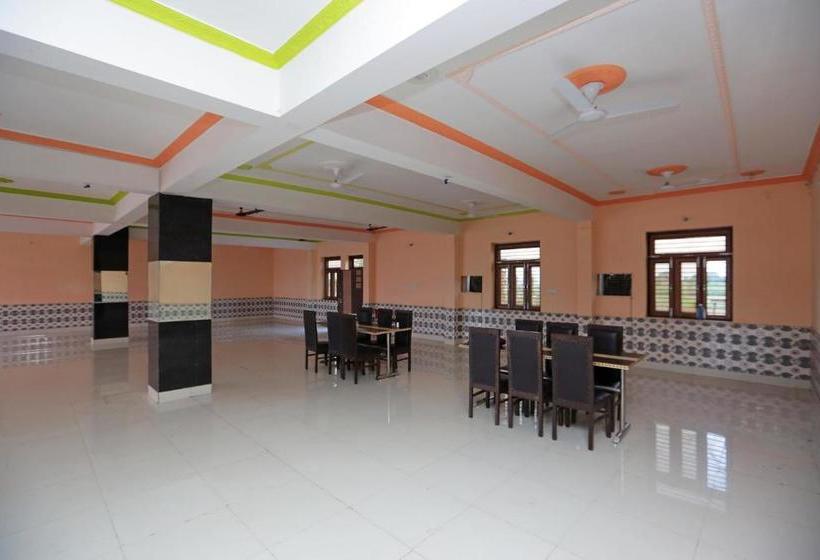 בית מלון כפרי Oyo 44134  Radhika Resort