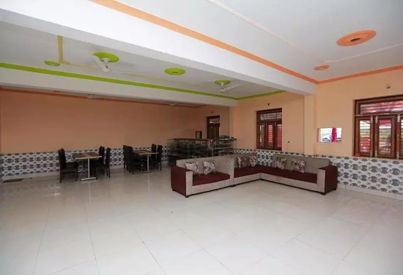ホテル Oyo 44134  Radhika Resort