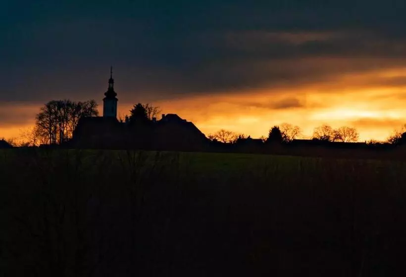 Hotelli Residence Safari Resort   Bison Lodge