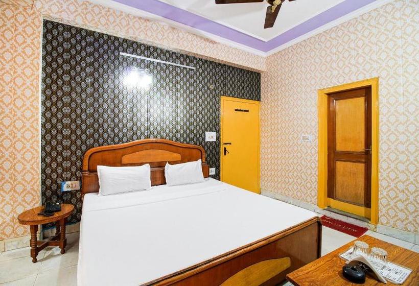 호텔 Spot On 37066 Aman Palace