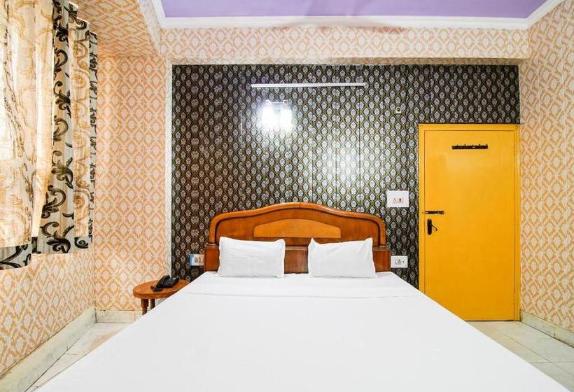 호텔 Spot On 37066 Aman Palace