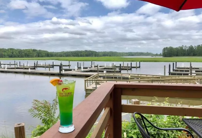 Hotelli Surry Seafood Company