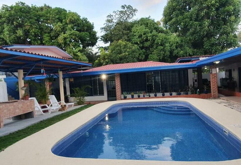 بنسيون Hostal Villa Mayte Coronado