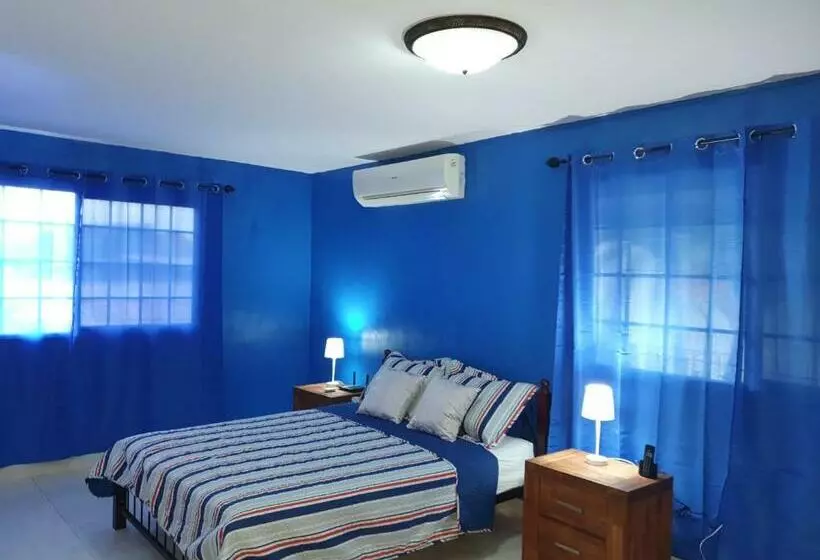 ペンション Hostal Villa Mayte Coronado