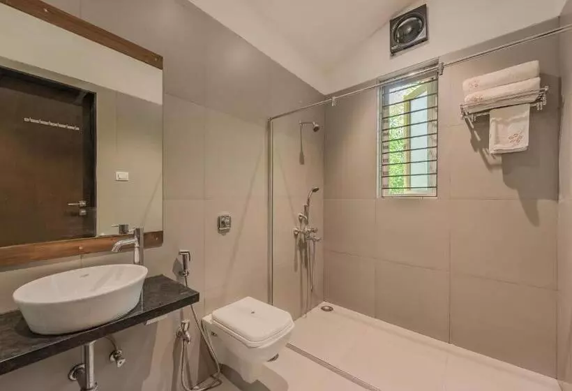 Majatalo Saffronstays Casa Manga, Karjat   Pet Friendly Pool Villa Near Nd S Film World And Saltt