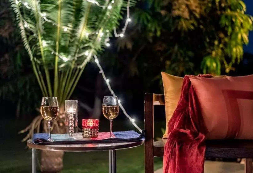 Majatalo Saffronstays Casa Manga, Karjat   Pet Friendly Pool Villa Near Nd S Film World And Saltt