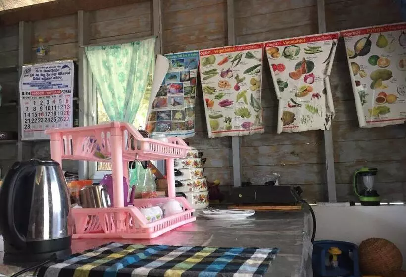 ペンション Screwpine Beach Villa