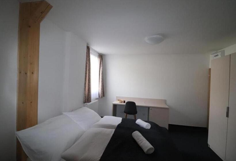 פנסיון Penzion A Restaurace U Sousedů