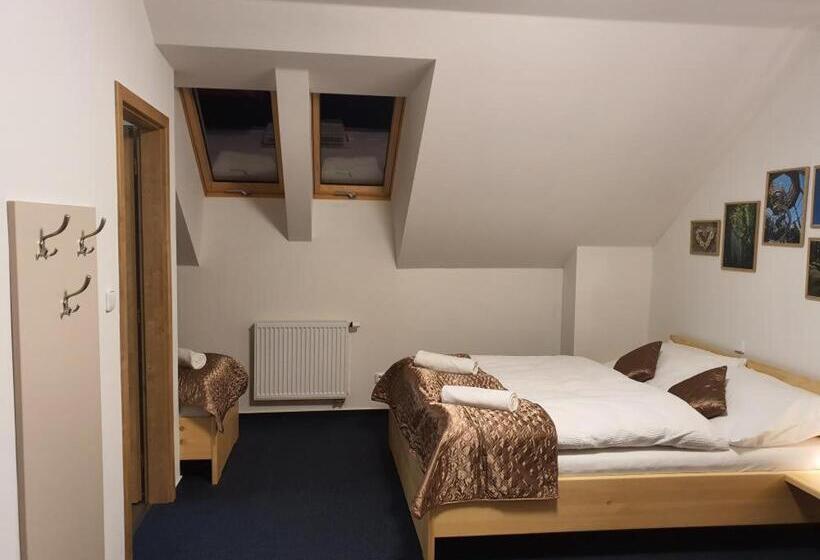 פנסיון Penzion A Restaurace U Sousedů