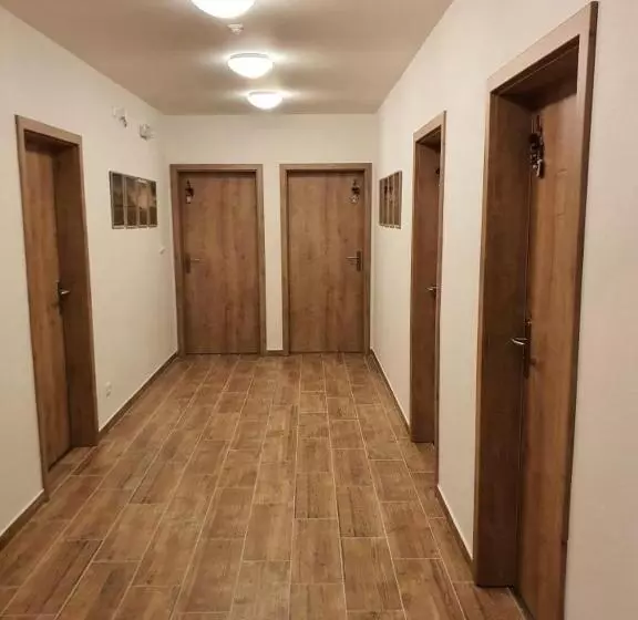 Majatalo Penzion A Restaurace U Sousedů