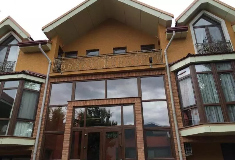 ユースホステル Green Canyon Uzbekistan