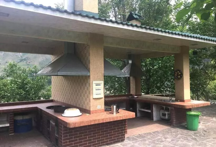 ユースホステル Green Canyon Uzbekistan