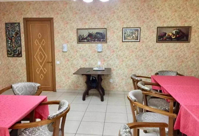 ユースホステル Green Canyon Uzbekistan