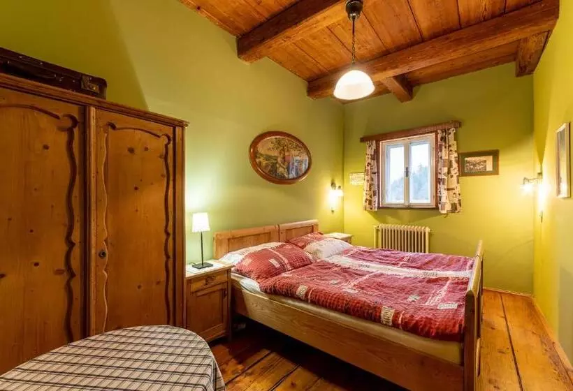 Retkeilymaja Penzion Na Bělidle