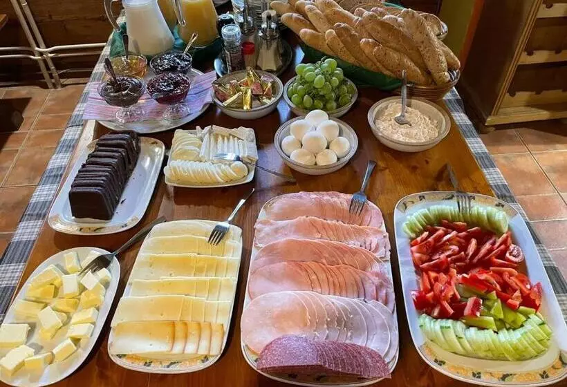 Retkeilymaja Penzion Na Bělidle