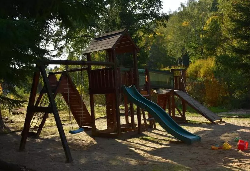 Retkeilymaja Penzion Na Bělidle