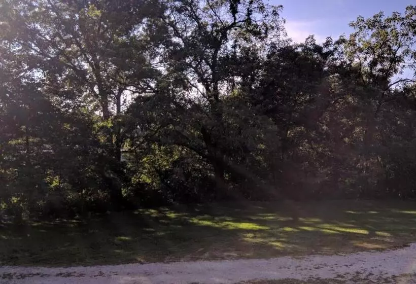 Aamiaismajoitus (B&B) The Sugar Creek Retreat