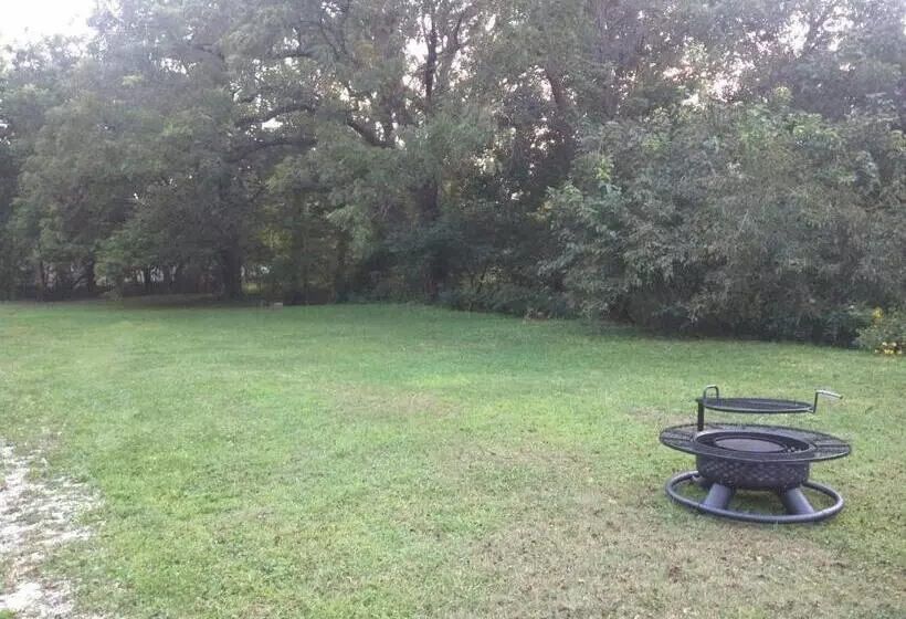 Aamiaismajoitus (B&B) The Sugar Creek Retreat