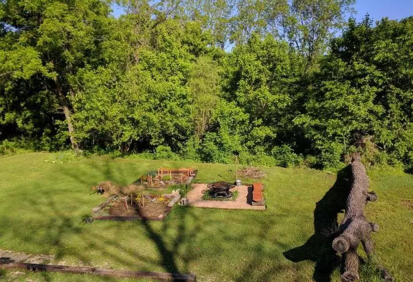 Aamiaismajoitus (B&B) The Sugar Creek Retreat