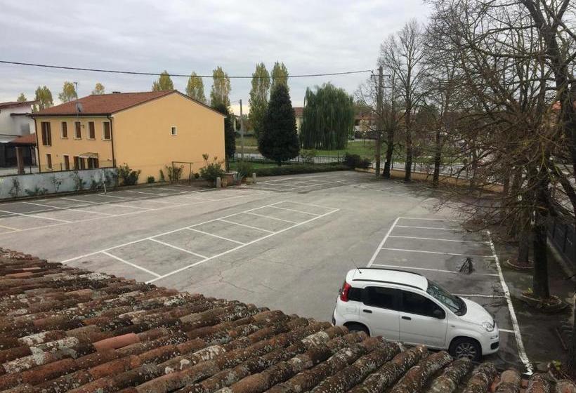 ホテル Ristorante Albergo Al Capitello