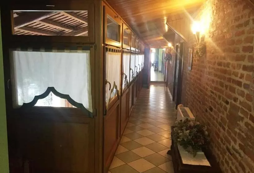ホテル Ristorante Albergo Al Capitello